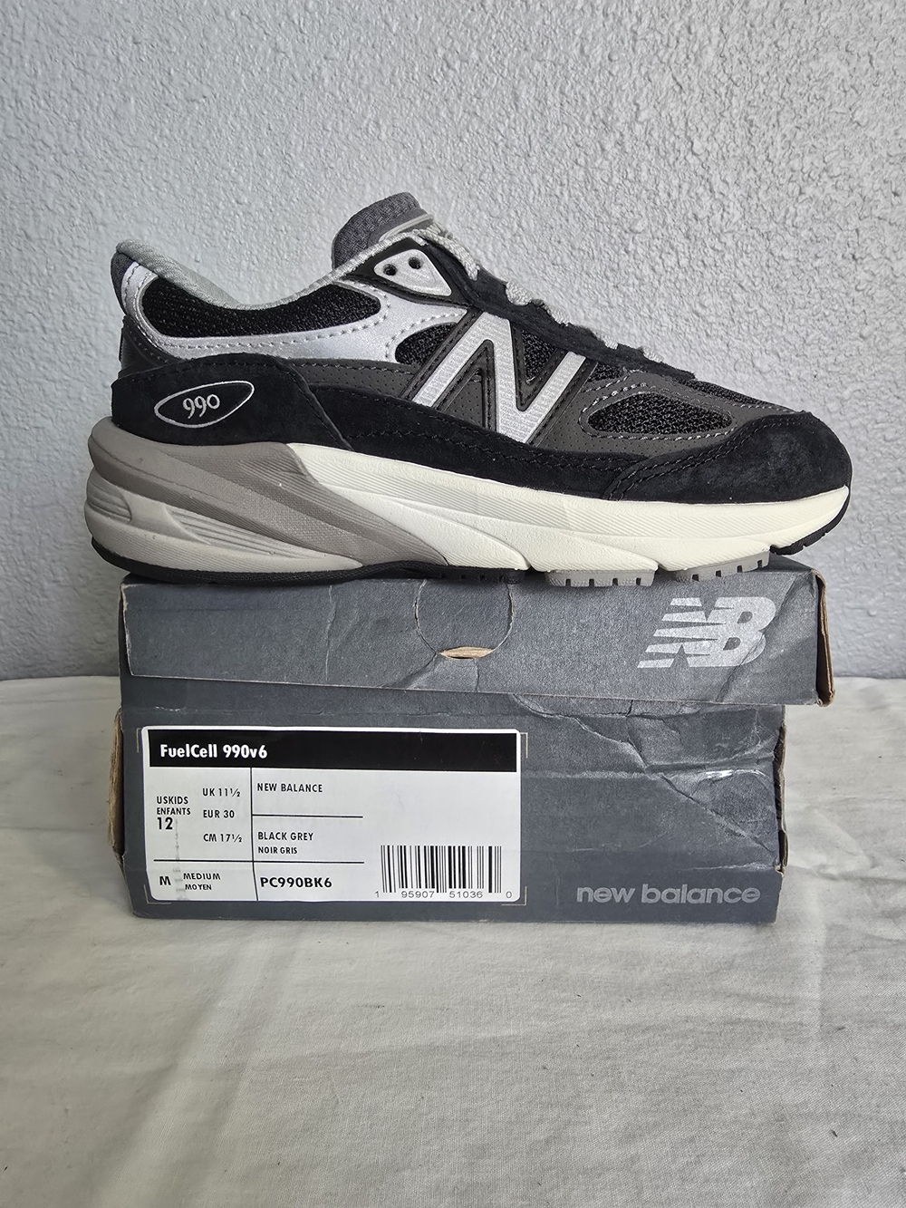 New Balance Kids' 990v6 Black/Grey Athletic Sneakers